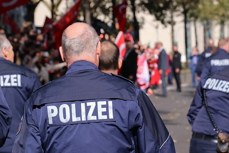 Niemcy: Zmarł polski bohater i kierowca autobusu po ataku nożownika