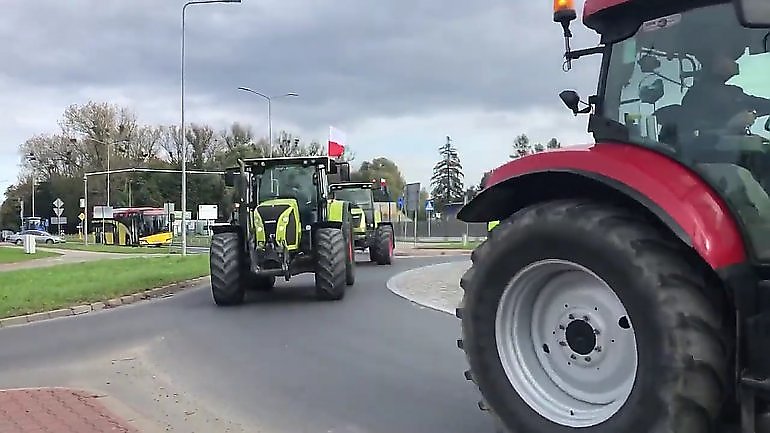 Uwaga kierowcy! Rolnicy blokują drogę do Szubina