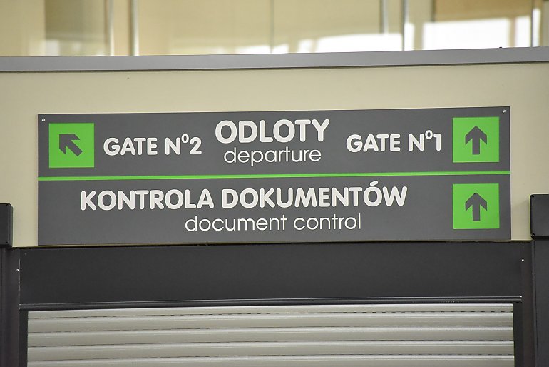 Pasażerka posłużyła się fałszywym certyfikatem szczepionkowym na lotnisku w Bydgoszczy