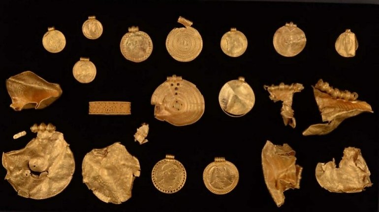 Odnalazł złoty skarb sprzed 1500 lat. Nie musi pracować do końca życia