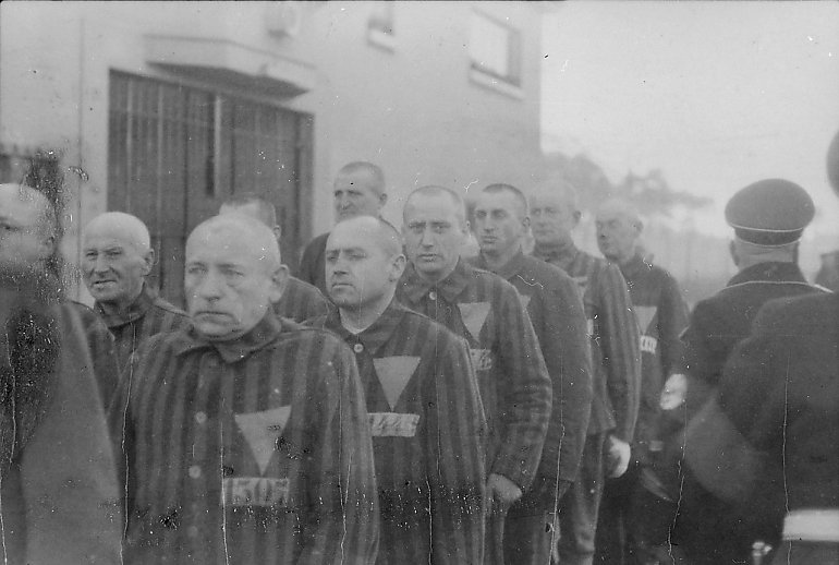 Przed sądem stanie 100-letni strażnik obozu koncentracyjnego. Dlaczego przez wiele lat był nietykalny?
