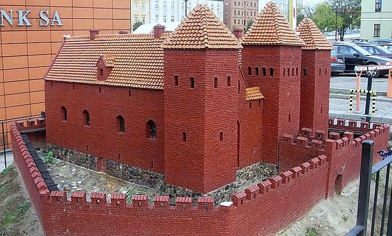 Radni chcą odbudowy pierzei zachodniej i zamku bydgoskiego