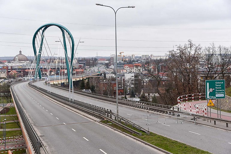 Most Uniwersytecki ma być przejezdny już w środę wieczorem. AKTUALIZACJA: most został otwarty