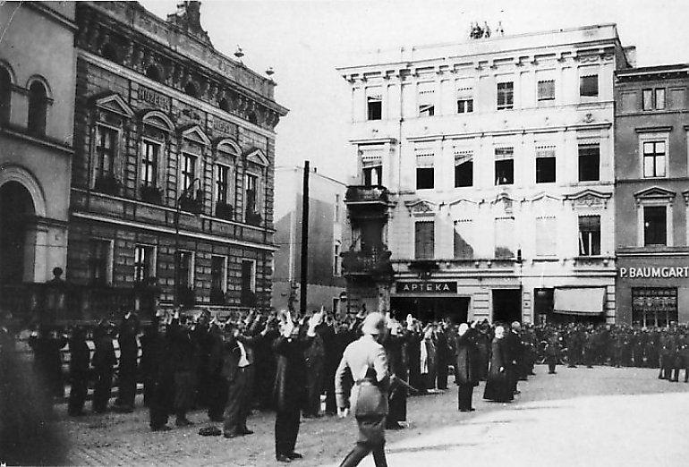 9 września 1939 r. rozpoczęły się masowe egzekucje na Starym Rynku [ZDJĘCIA]