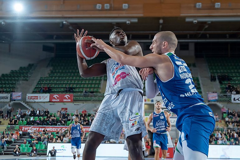 Koszykarze zagrają u siebie z ekipą z Gdyni