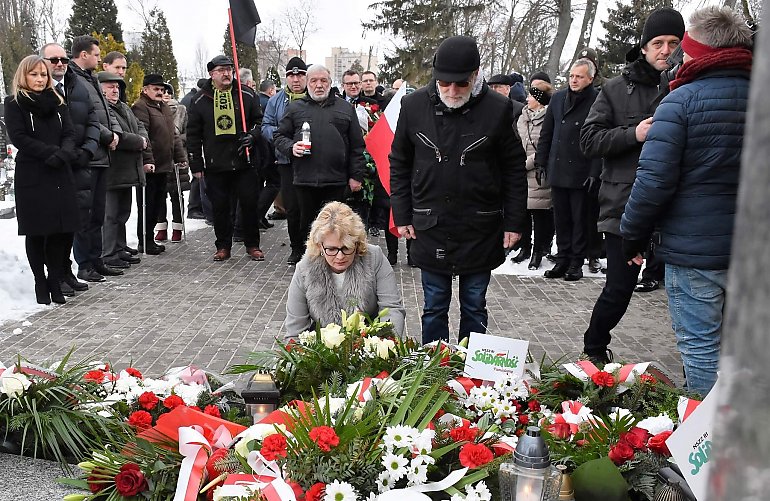 Solidarna Polska na uroczystościach upamiętniających rocznicę śmierci Piotra Bartoszcze