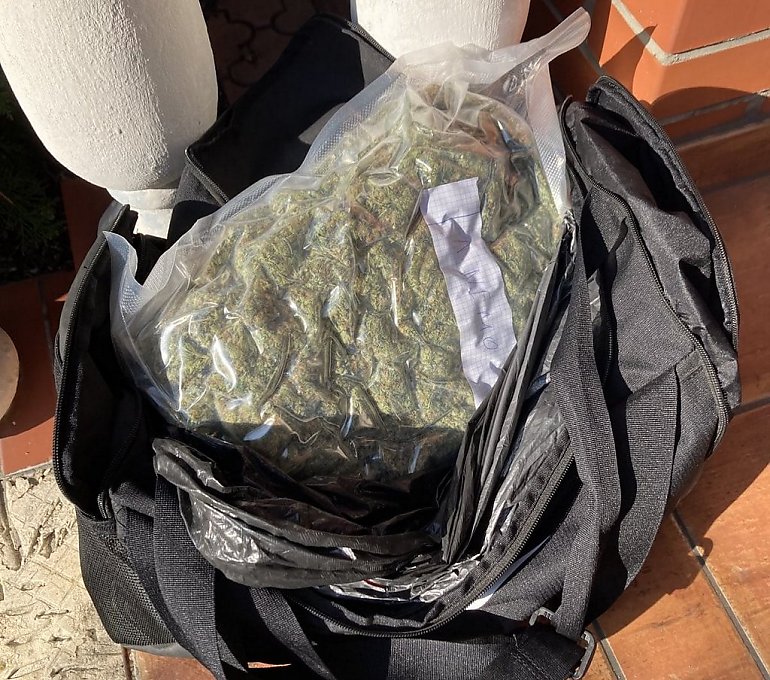 Policjanci z bydgoskiej komendy miejskiej wyeliminowali z rynku blisko 5 kilogramów narkotyków