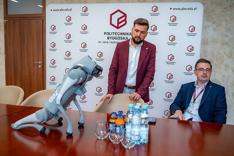 Sztuczna inteligencja wkracza do akcji. Nowy robot na Politechnice [WIDEO, FOTO]