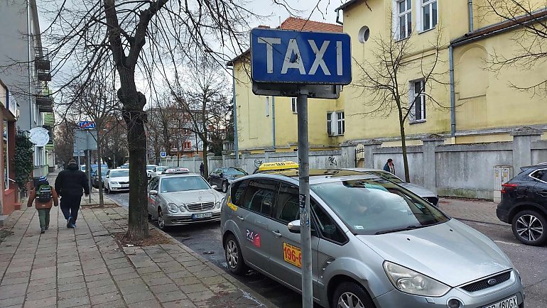 Zamienią postoje TAXI na parkingi. Drogowcy planują zmiany [LISTA]