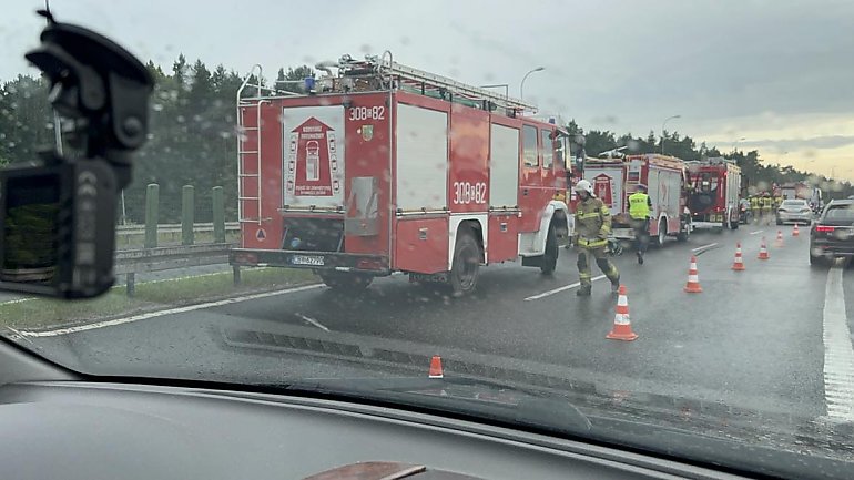 Wypadek na S5. Utrudnienia w ruchu za zjazdem Białe Błota [WIDEO]