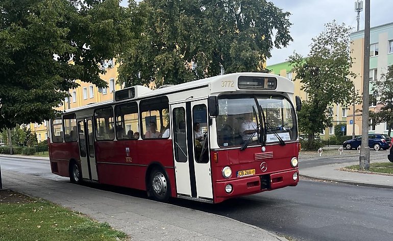 Jak weekend, to w podróż zabytkowym autobusem [ROZKŁADY]