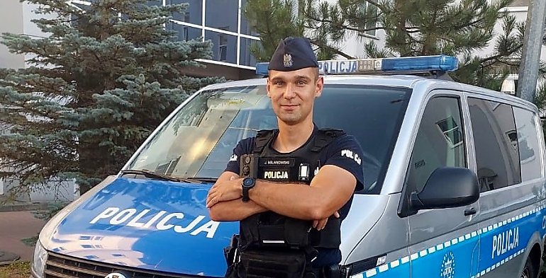 Matka wyrzuciła ją z domu. Siedmiolatce pomógł policjant