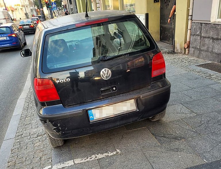 Ukradł auto, pojechał, a teraz posiedzi