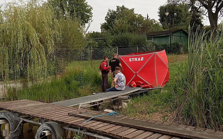 Zwłoki młodej kobiety w jeziorze Gopło w Kruszwicy. Trwa śledztwo