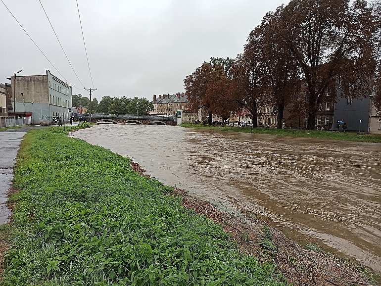 Jak pomóc poszkodowanym przez powódź? 