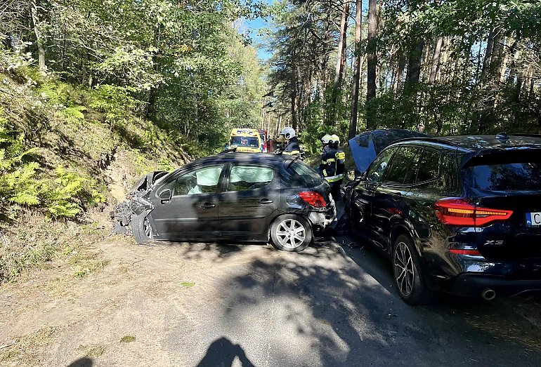 Wypadek na drodze powiatowej 