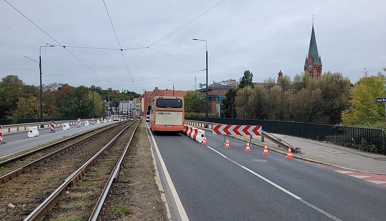 Most Bernardyński zwężony w obu kierunkach. Lepiej omijać centrum Bydgoszczy