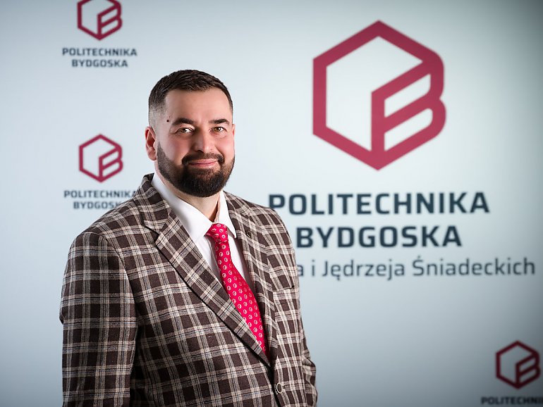 Minister docenia rektora bydgoskiej Politechniki 