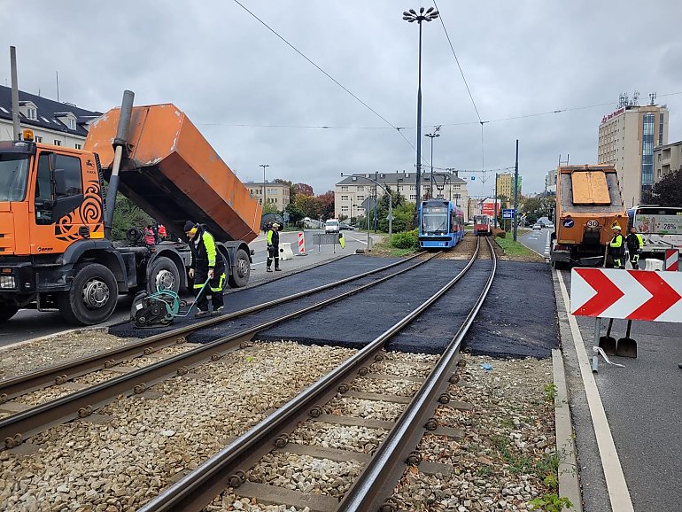 Intensywne prace na Bernardyńskiej. Coraz bliżej do zamknięcia mostu dla autobusów