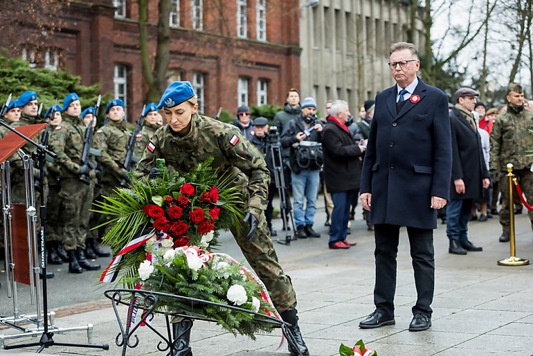 Niech żyje Polska - poszła ta cała fifna eka wyćpić szkiebrów do Heimatu, o!