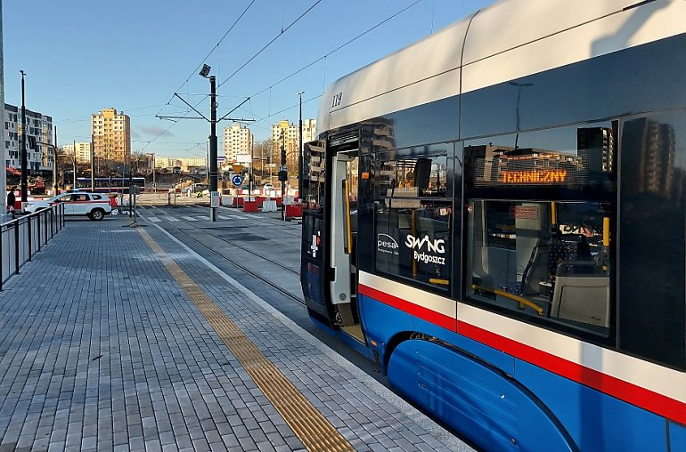 Nowe tramwaje wyjechały na tory. Przyjedzie jeszcze osiemnaście