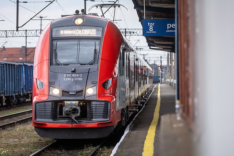 Nowoczesna kolej regionalna: inwestycje w komfort i bezpieczeństwo pasażerów