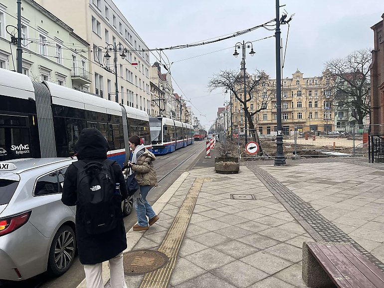 Zaparkował i wstrzymał ruch tramwajów na Gdańskiej w Bydgoszczy