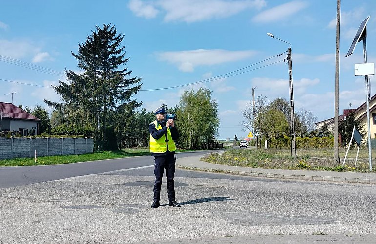Majówka pełna wypadków i pijanych kierowców! Policja zatrzymała ponad setkę – bilans długiego weekendu w Kujawsko-Pomorskiem
