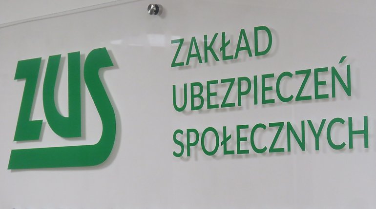 ZUS otwiera się na Szubin! Nowy punkt konsultacyjny tylko na 2 miesiące – sprawdź, zanim zniknie!