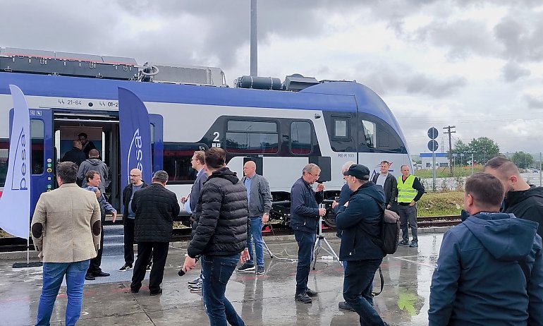 PESA z Bydgoszczy dostarczyła pierwszy nowoczesny pociąg do Rumunii
