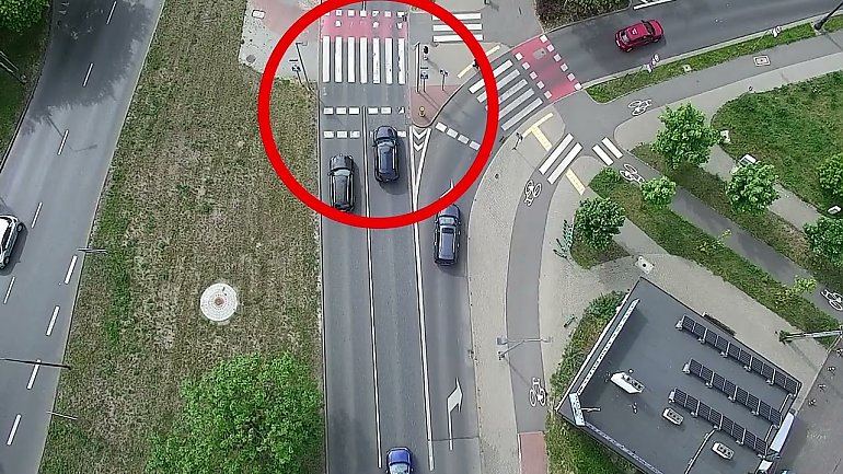 Policyjny dron nad skrzyżowaniem Wyszyńskiego i Chodkiewicza. Działania 
