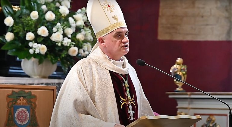 Bp Krzysztof Włodarczyk: „Nie polityka, lecz Duch Święty może zjednoczyć podzielone społeczeństwo”