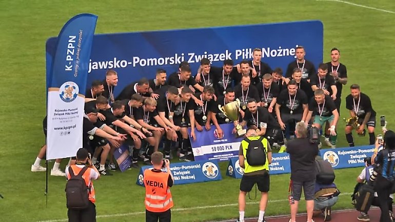 Zawisza zdobył regionalne trofeum i zagra w Pucharze Polski