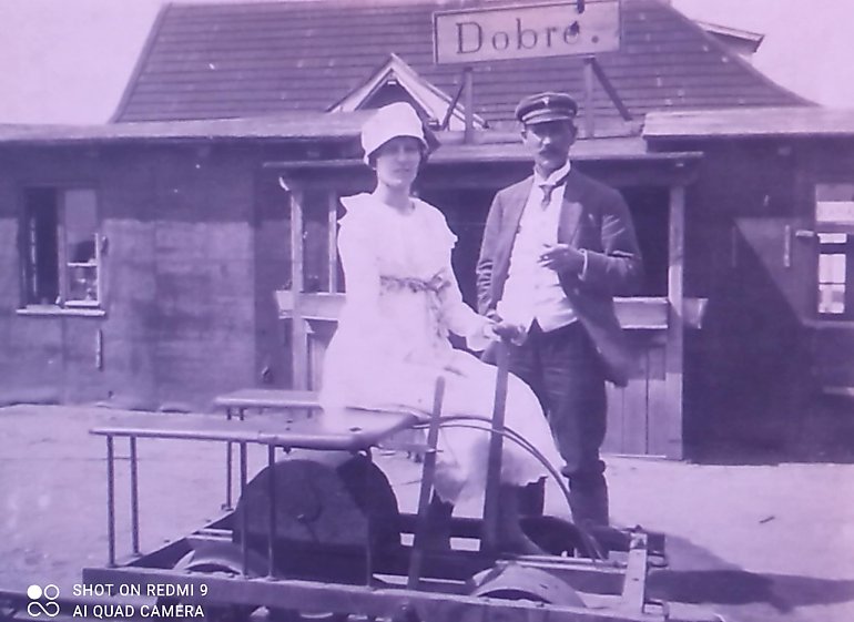 Kolej wąskotorowa w Dobrem. Historia, która zarasta trawą