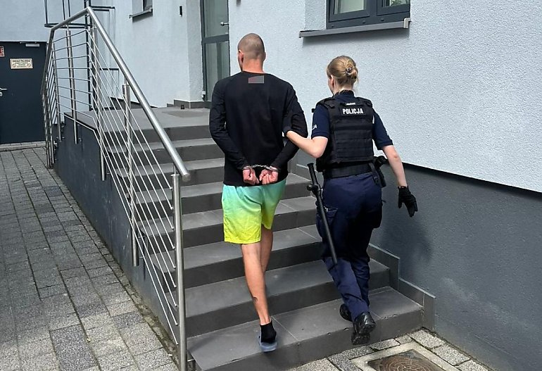 Nocny napad w parku. Dwóch młodych mężczyzn trafiło do aresztu