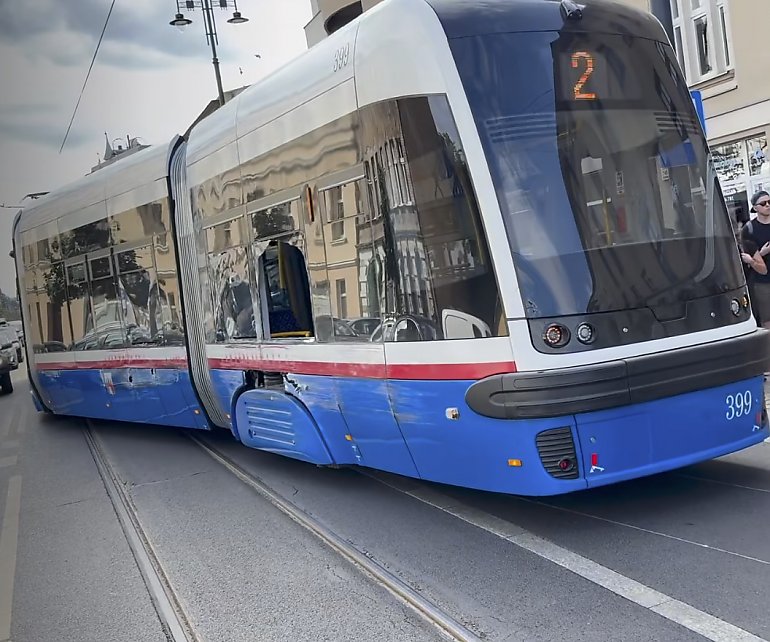 Wstrząs na Gdańskiej: tramwaje zderzyły się na skrzyżowaniu!