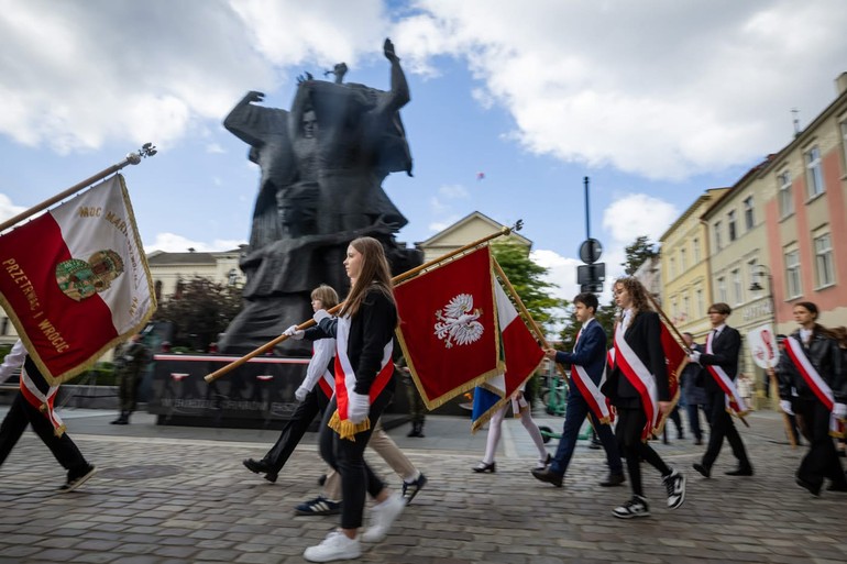 Bydgoszcz pamięta o rocznicy sowieckiej napaści! Uroczystości na Starym Rynku
