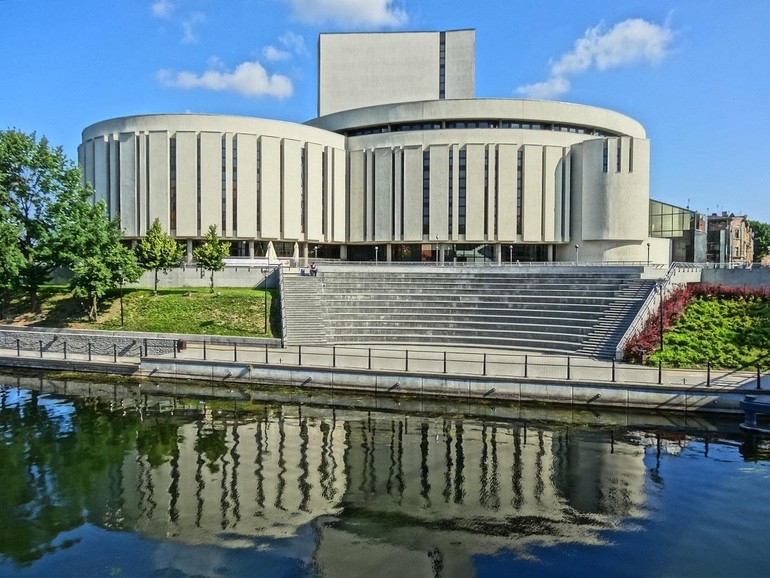 Bydgoszcz wyprzedza Gdańsk, ale daleko jej do liderów – kontrowersyjne wyniki rankingu inwestycyjnego