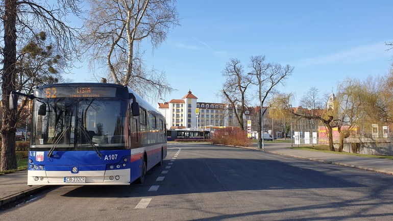 Podróżowanie w czasie Wszystkich Świętych i Dnia Zadusznego