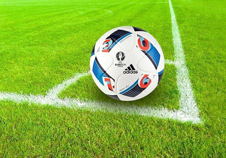 Gdzie oglądać mecz Barcelony? Przewodnik po transmisjach i biletach