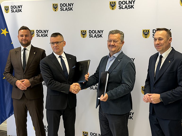 Dolny Śląsk stawia na nowoczesność: 55 nowych Elfów od PESA Bydgoszcz!