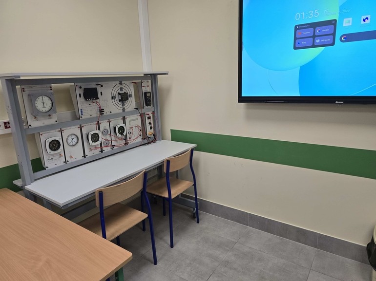 Bydgoscy uczniowie w kokpicie: szczyt technologii w „Mechaniku”