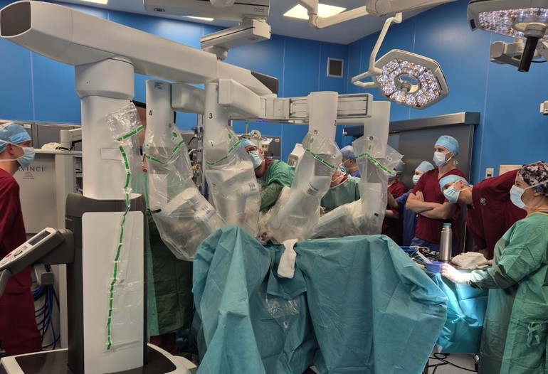 Przełom w Bydgoszczy! Pierwsza operacja ginekologiczna z użyciem robota da Vinci