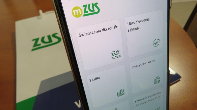 Milion Polaków już z mZUS na smartfonach! Czy to rewolucja w obsłudze ZUS?