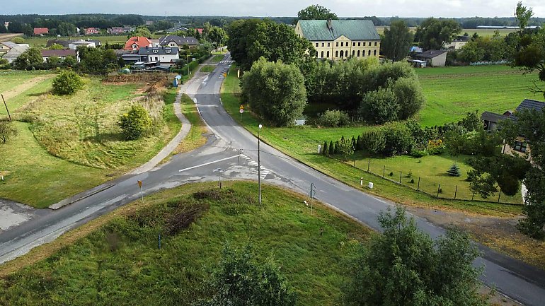 Ścieżki rowerowe, chodniki i nowe rondo! DW 244 wkrótce zmieni oblicze!