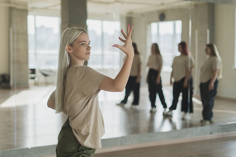 Zamień matę lub salę do tańca w nowe miejsce pracy!