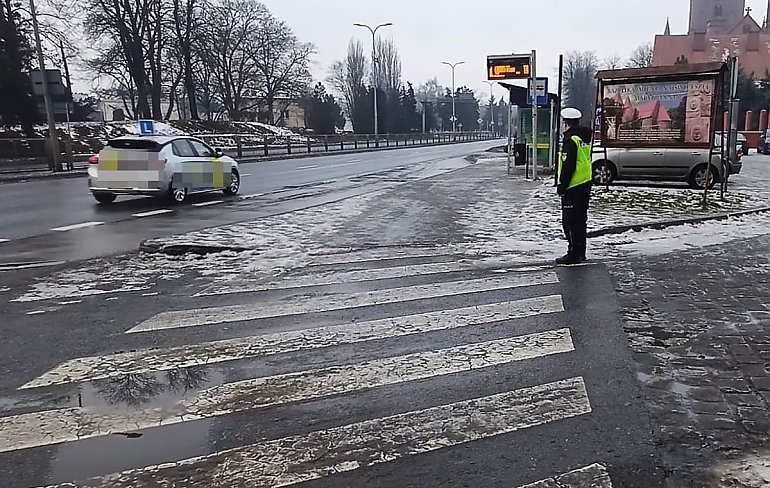 Niemal 1400 wykroczeń w jeden dzień. Kujawsko-pomorscy policjanci kolejny raz wypowiedzieli wojnę piratom drogowym