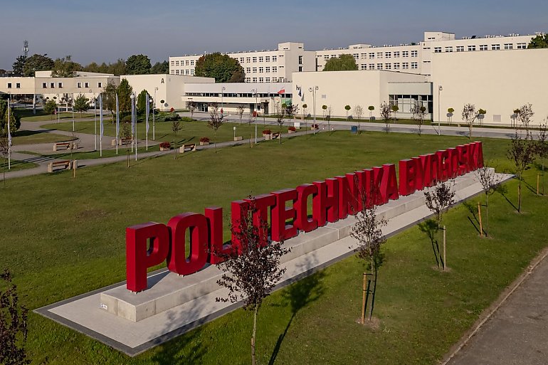 Angielski, niemiecki czy matematyka — na maturze nie powinny być problemem. Politechnika Bydgoska proponuje bezpłatne kursy