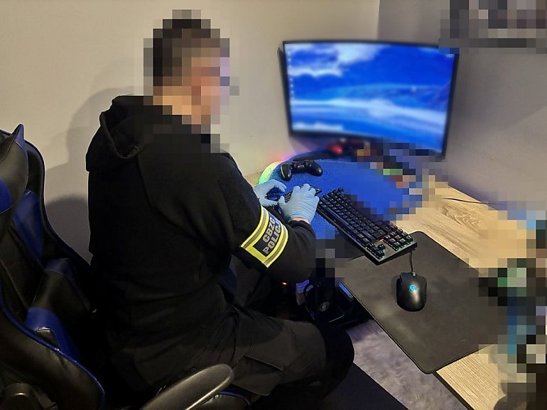 12 zatrzymanych i 26 zarzutów. Centralne Biuro Zwalczania Cyberprzestępczości rozbiło szajkę internetowych złodziei
