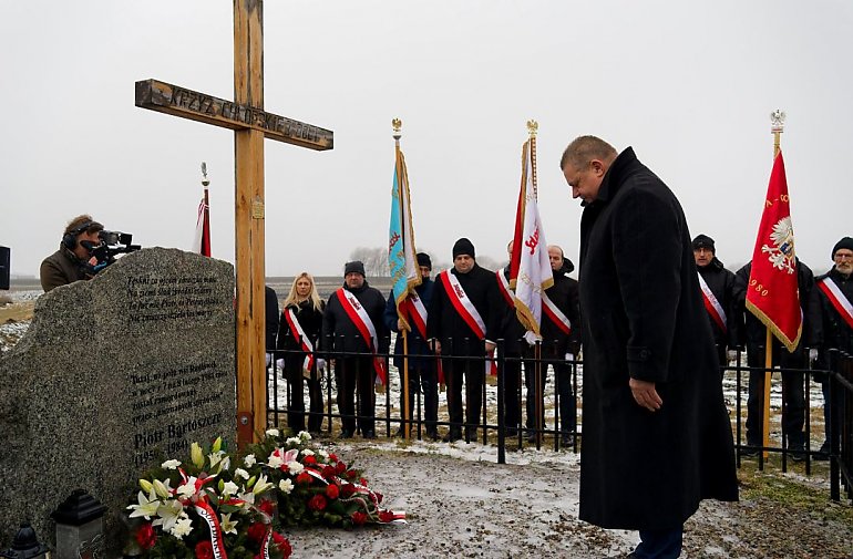 Region uczcił pamięć Piotra Bartoszcze. Uroczystości odbyły się w Radłówku i Inowrocławiu